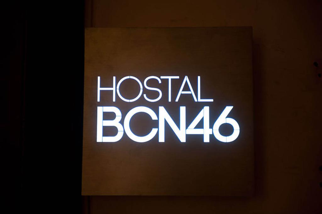 Отель Hostal Bcn 46 Барселона Экстерьер фото